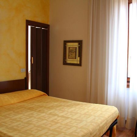 B&B Edelweiss Castione della Presolana Bagian luar foto