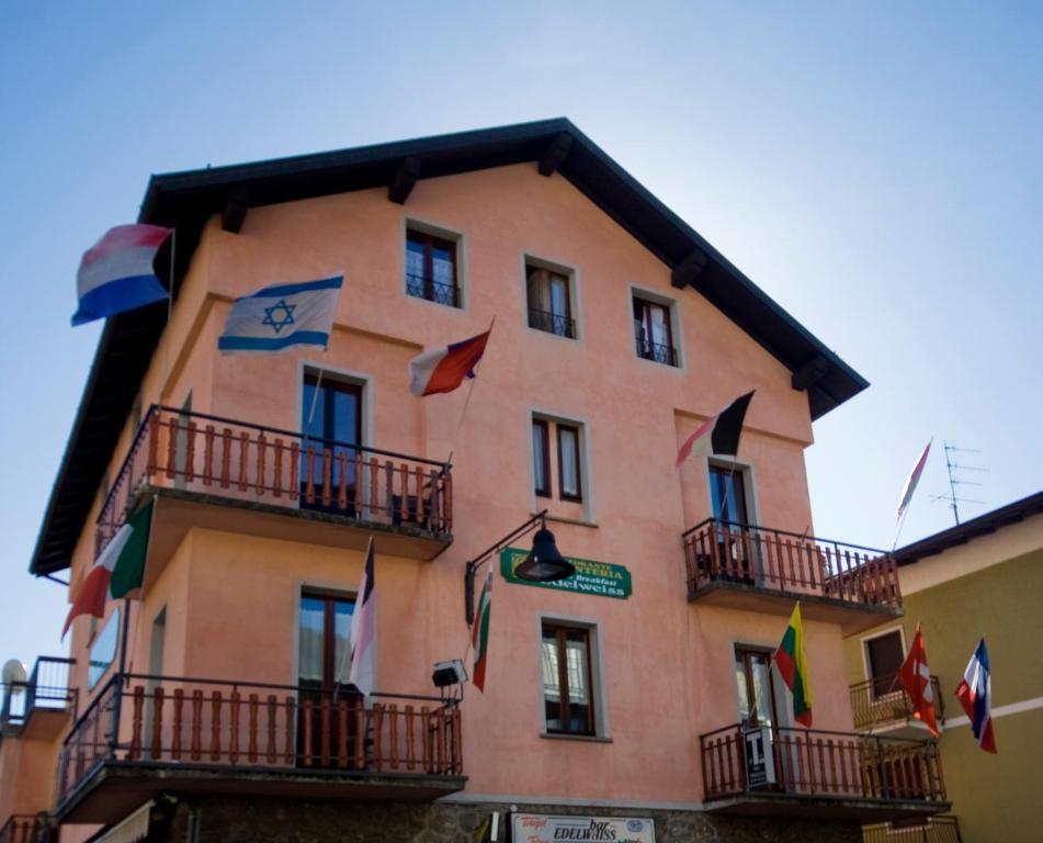 B&B Edelweiss Castione della Presolana Bagian luar foto