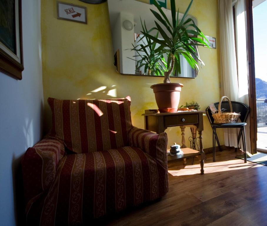 B&B Edelweiss Castione della Presolana Bagian luar foto
