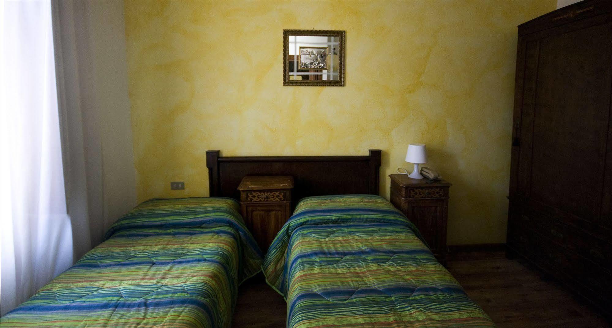 B&B Edelweiss Castione della Presolana Bagian luar foto