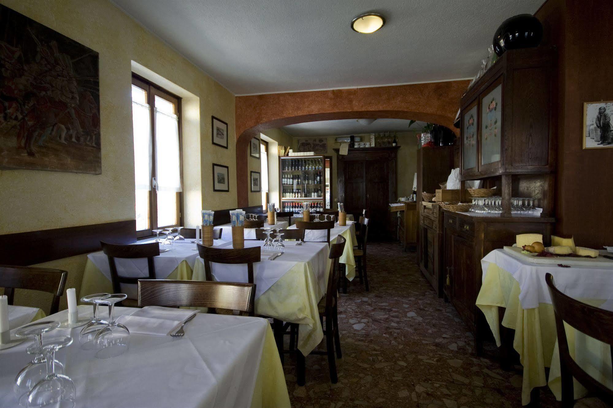 B&B Edelweiss Castione della Presolana Bagian luar foto