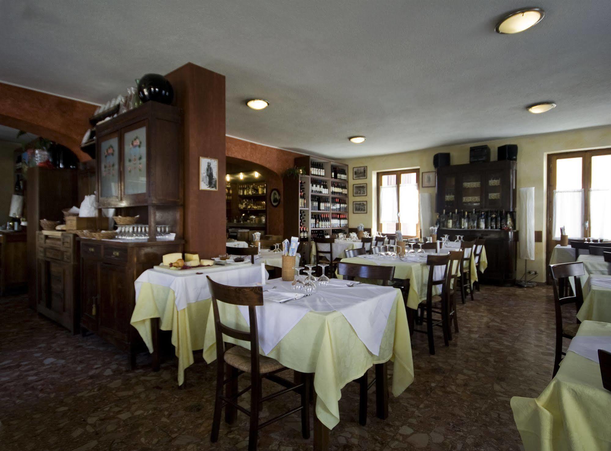 B&B Edelweiss Castione della Presolana Bagian luar foto