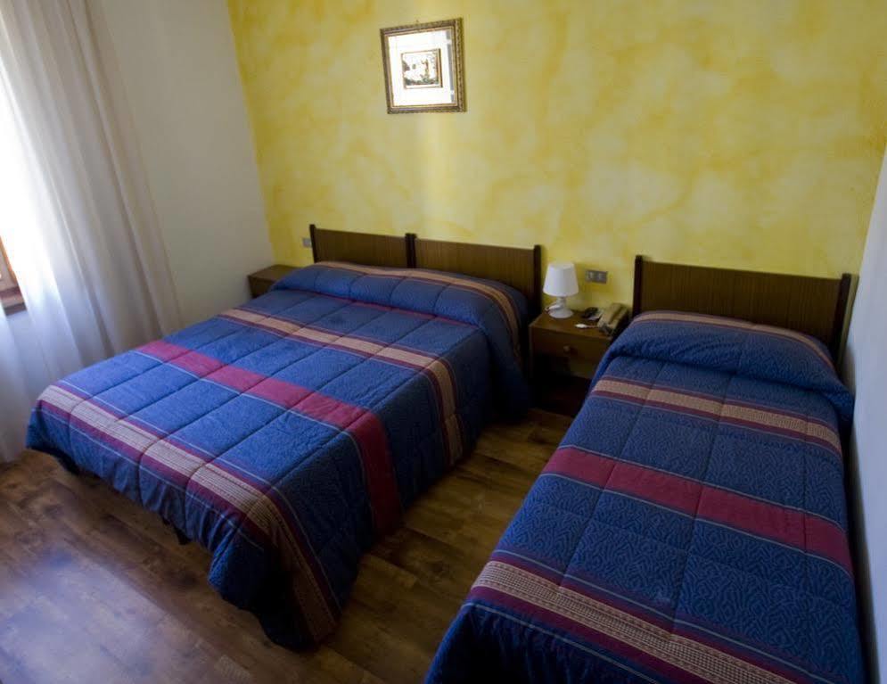 B&B Edelweiss Castione della Presolana Bagian luar foto