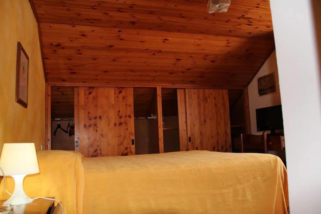 B&B Edelweiss Castione della Presolana Bagian luar foto