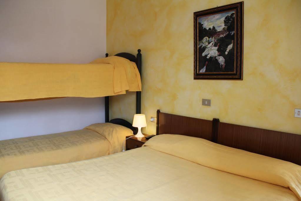 B&B Edelweiss Castione della Presolana Bagian luar foto